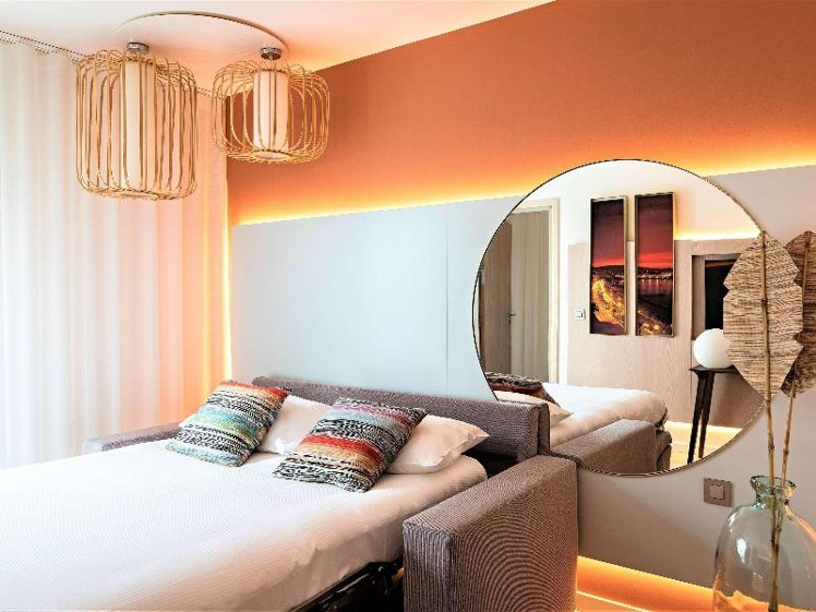SUITE KING SIZE BED Room