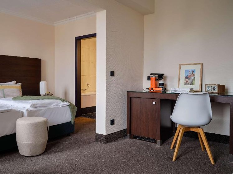 TWIN DELUXE Room