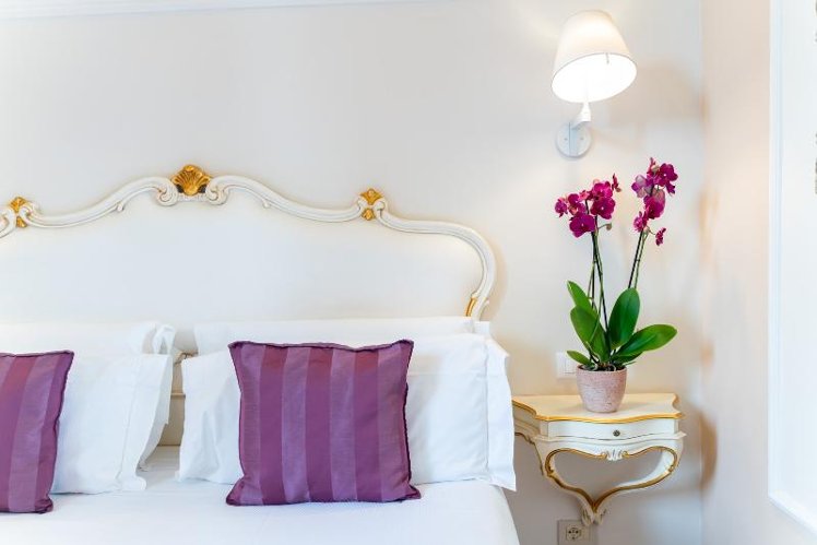 DOUBLE STANDARD Room