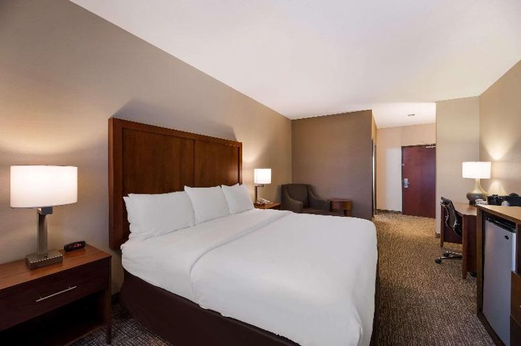 DOUBLE KING BED NON SMOKING Room