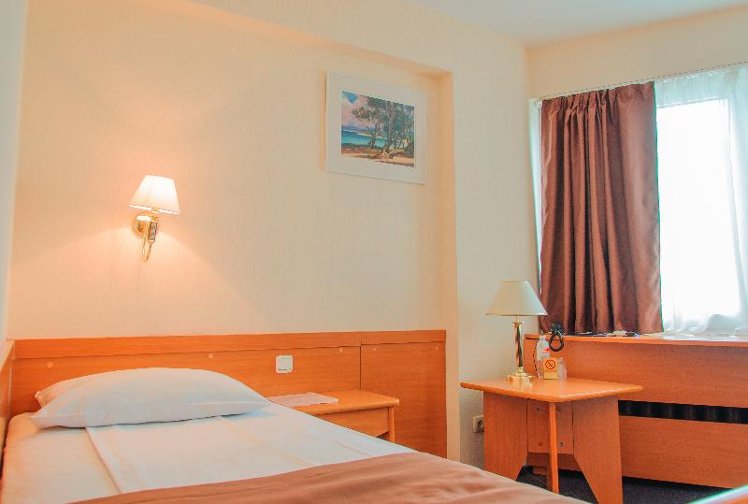 SINGLE STANDARD Room