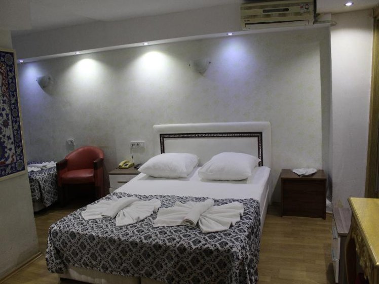 QUADRUPLE STANDARD Room
