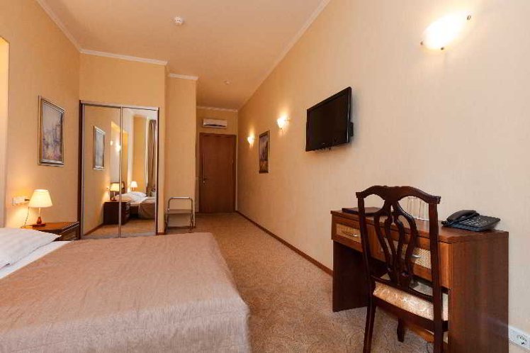 DOUBLE STANDARD Room