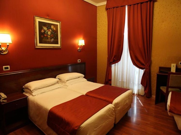 TRIPLE STANDARD Room