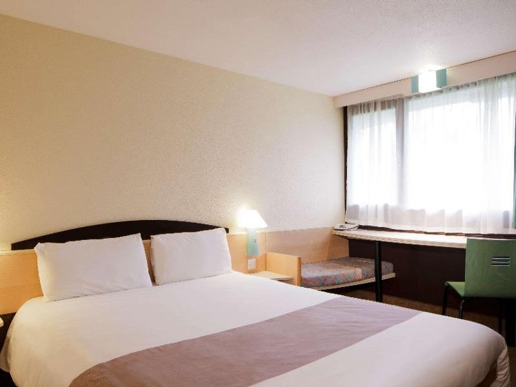 DOUBLE STANDARD Room