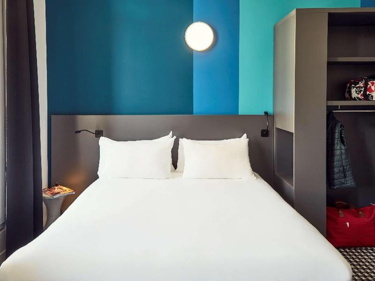 DOUBLE WITH DOUBLE BED Room