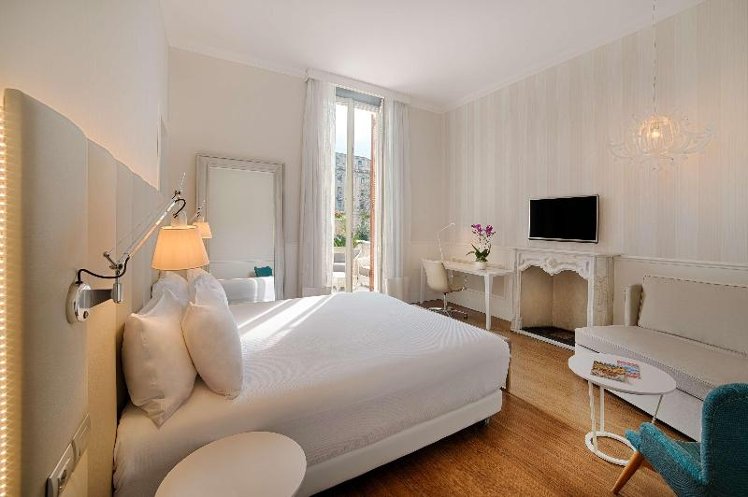 DOUBLE SINGLE USE SUPERIOR Room