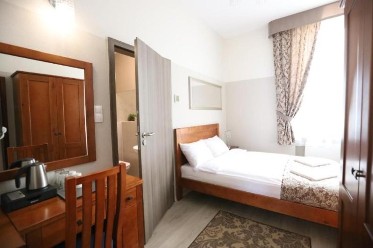DOUBLE BASIC Room