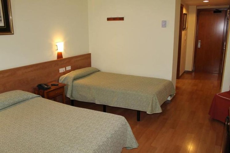 DOUBLE ONE BED Room