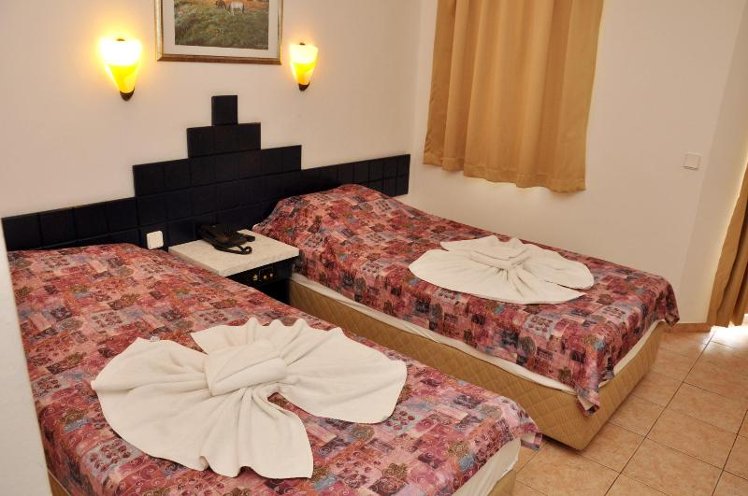 DOUBLE SINGLE USE STANDARD Room