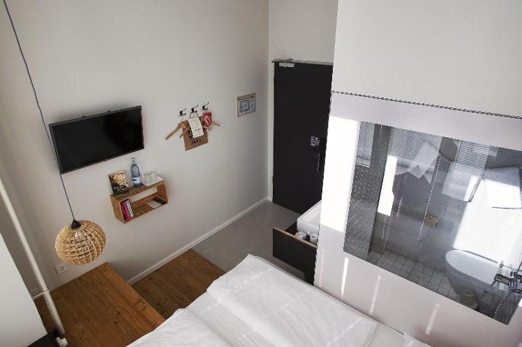 SINGLE STANDARD Room