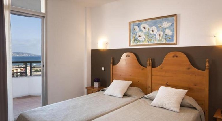 APARTMENT CAPACITY 4 Room