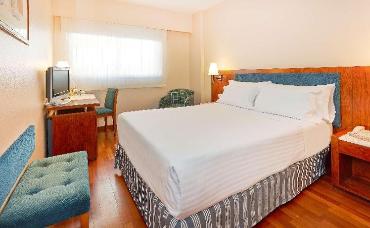 DOUBLE SINGLE USE STANDARD Room