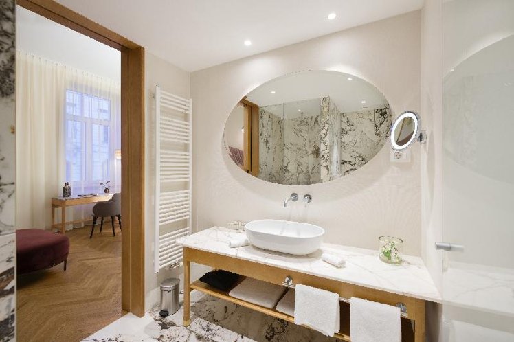 DOUBLE GRAND Room