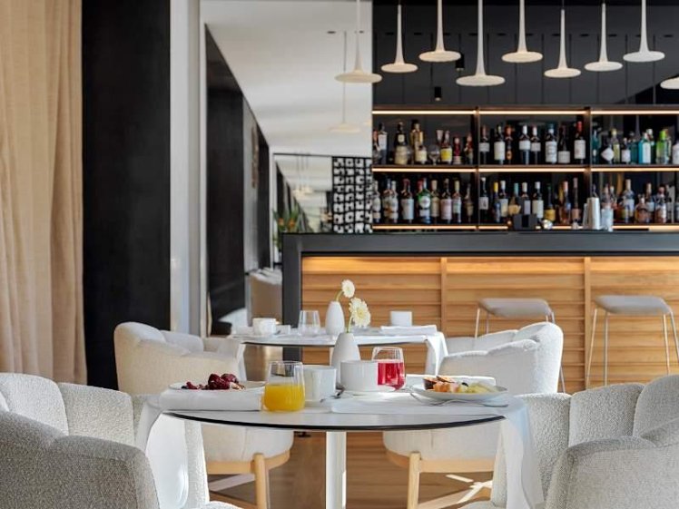 H10 Port Vell