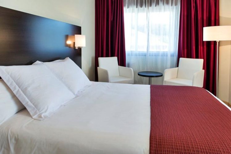 DOUBLE SINGLE USE STANDARD Room