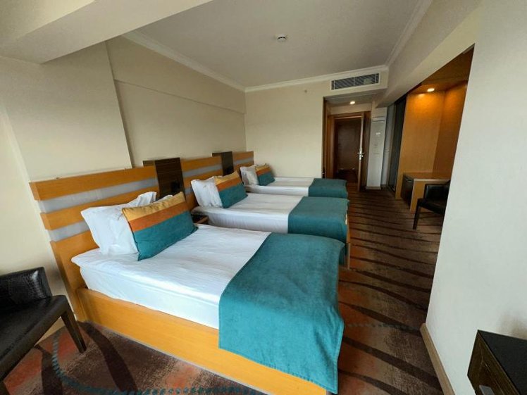TRIPLE SEA VIEW Room