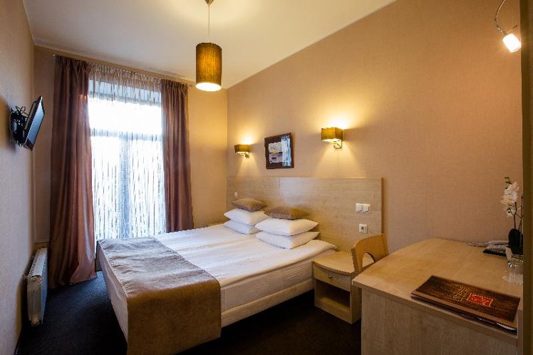 DOUBLE SINGLE USE STANDARD Room