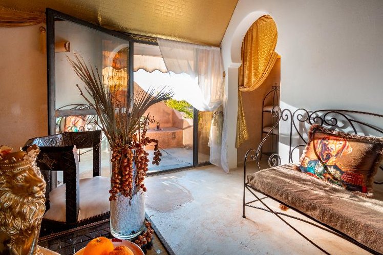 DOUBLE ONE BED Room