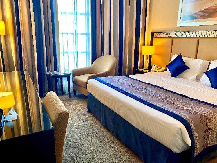 JUNIOR SUITE STANDARD Room