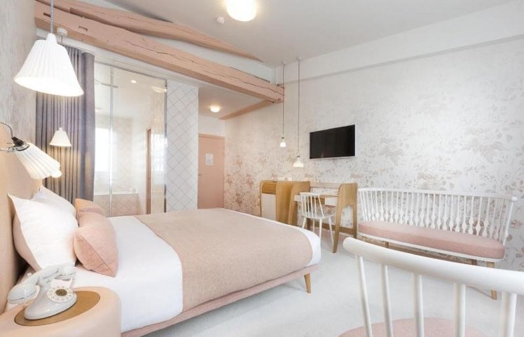JUNIOR SUITE TWO BEDS Room