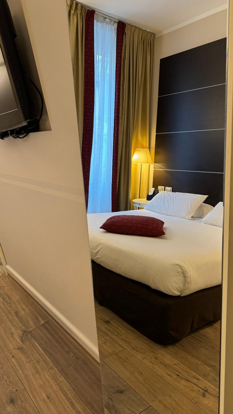 TRIPLE SUPERIOR Room