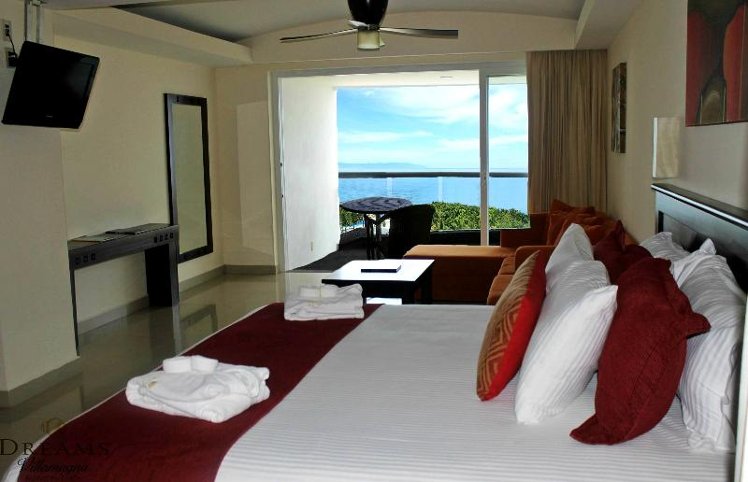 JUNIOR SUITE CLUB OCEAN VIEW Room