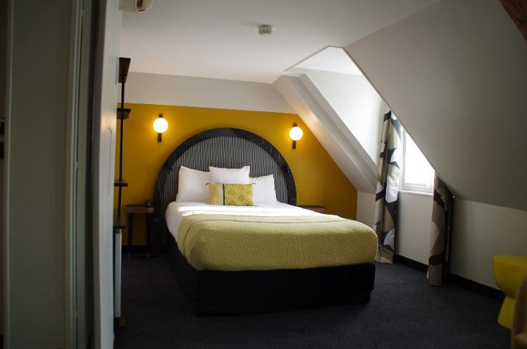 DOUBLE SUPERIOR Room