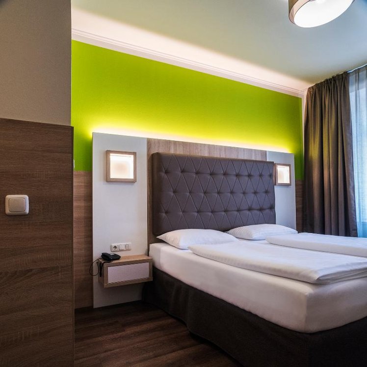 TRIPLE STANDARD Room