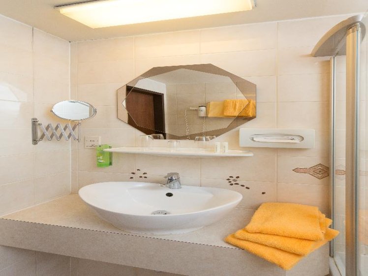 DOUBLE STANDARD Room