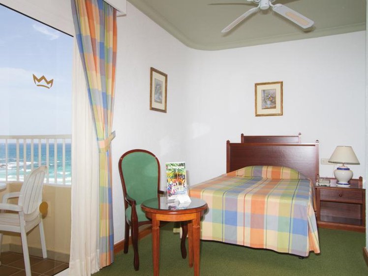 SINGLE STANDARD Room