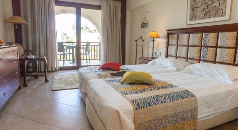 Double or Twin POOL VIEW Room