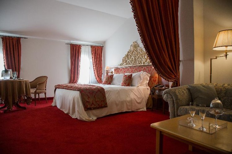 JUNIOR SUITE CAPACITY 2 Room
