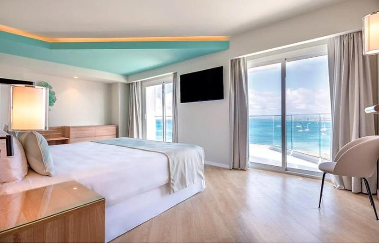 SUITE OCEAN FRONT Room