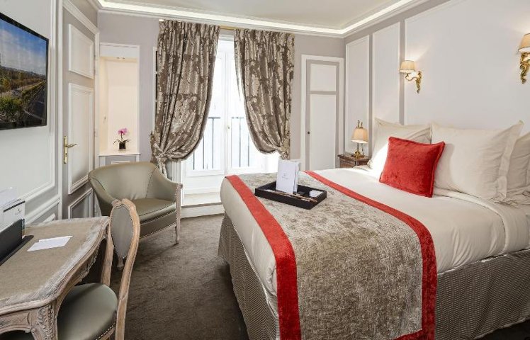 DOUBLE SUPERIOR Room