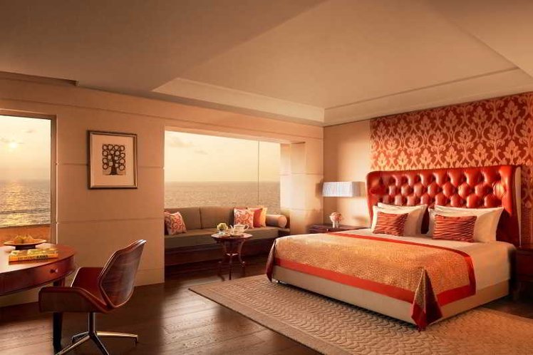 TRIPLE DELUXE CITY VIEW Room