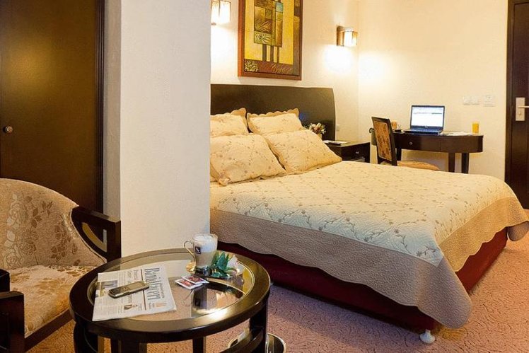 DOUBLE STANDARD Room
