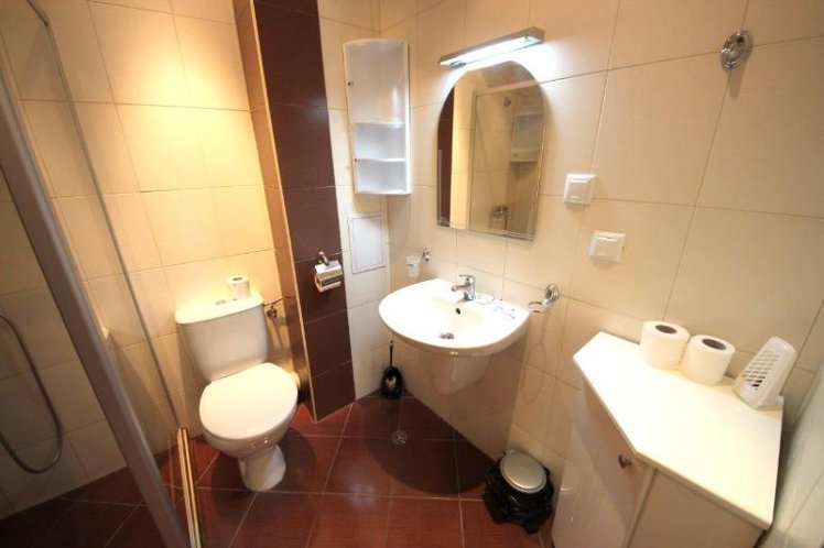 APARTMENT CAPACITY 5 ONE BEDROOM Room