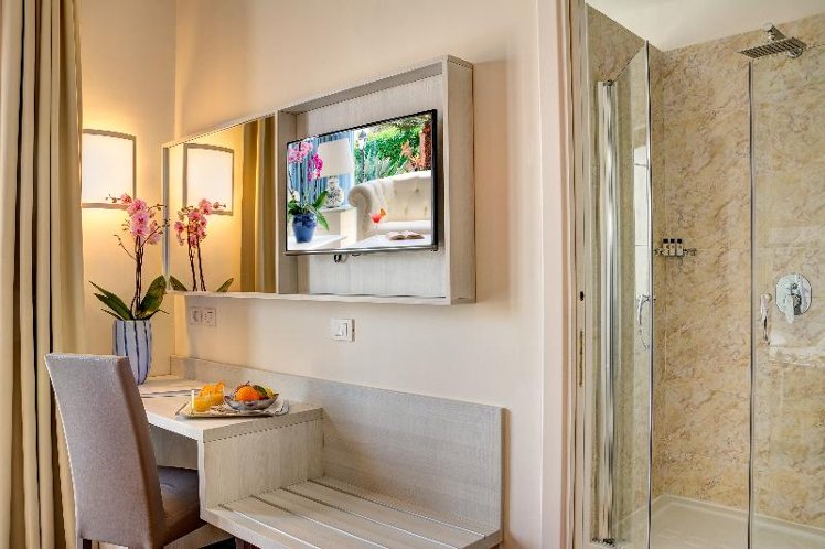 DOUBLE COMFORT Room
