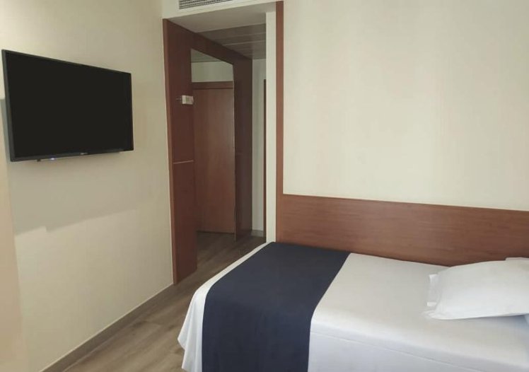 SINGLE STANDARD Room