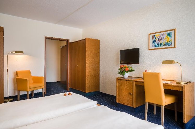DOUBLE STANDARD Room