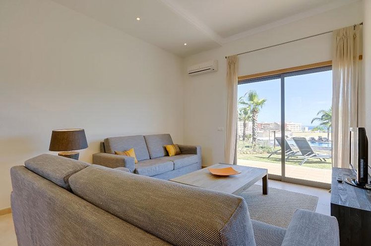 VILLA CAPACITY 4 TWO BEDROOMS Room