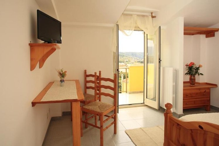 DOUBLE SUPERIOR WITH BALCONY Room