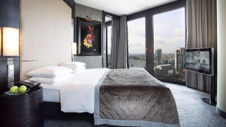 SUITE KING BED NON SMOKING Room