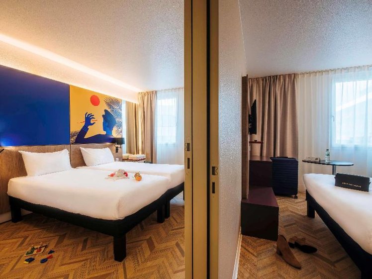SUITE CONNECTING ROOM Room