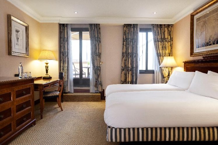 DOUBLE CLUB PREMIUM Room