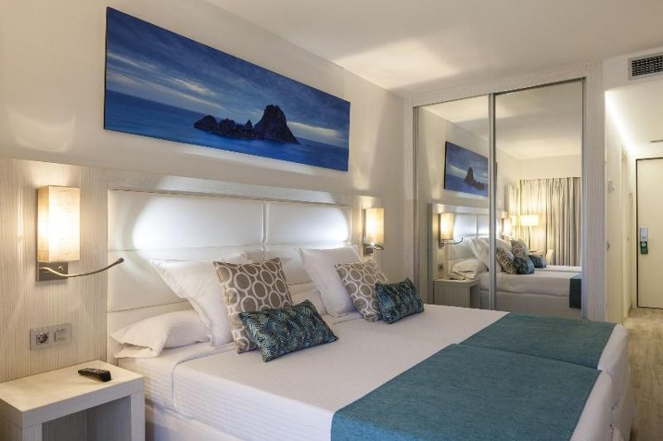 DOUBLE DELUXE SEA VIEW Room