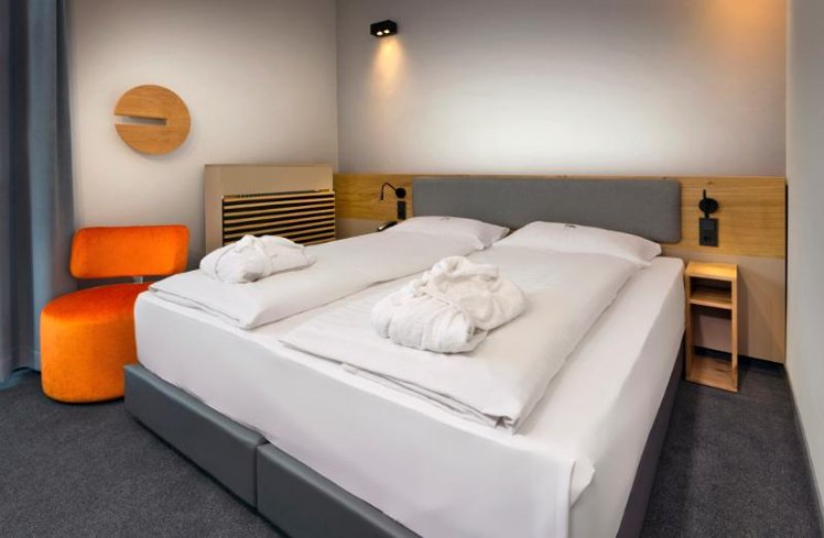 DOUBLE SUPERIOR Room