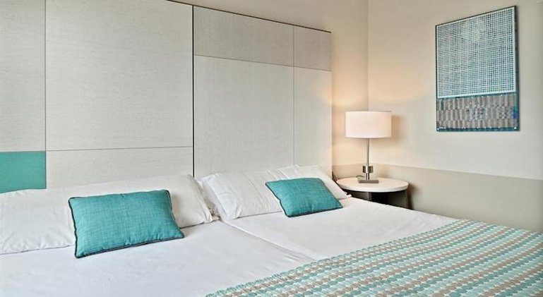SINGLE STANDARD Room