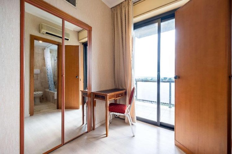 QUADRUPLE STANDARD Room